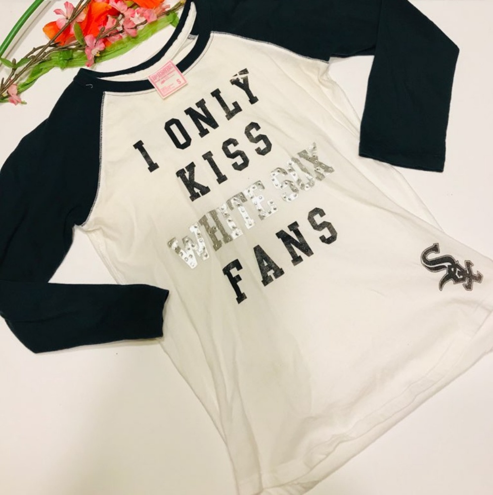 VS pink sox long sleeves shirt Size S